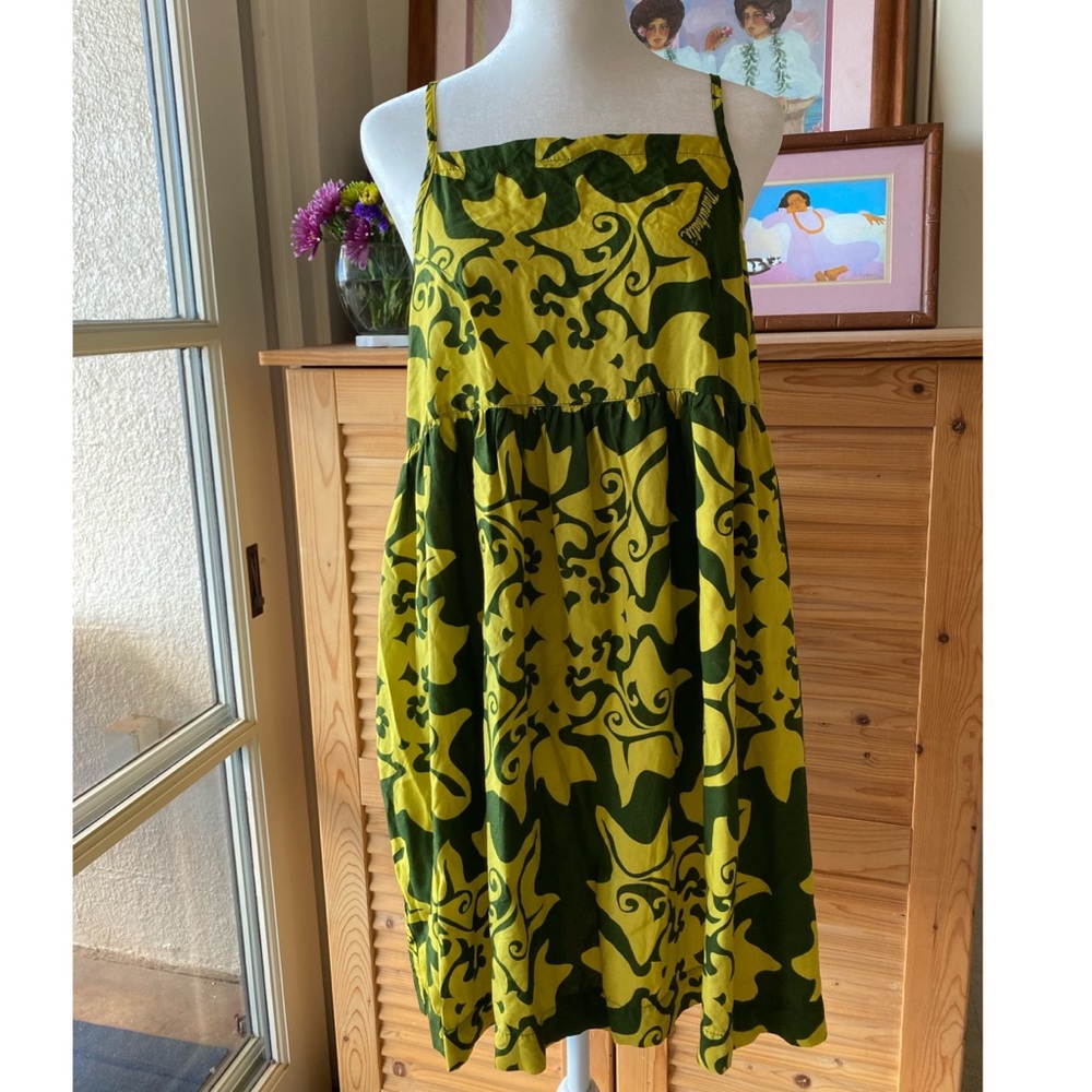 Manuhealii Dress